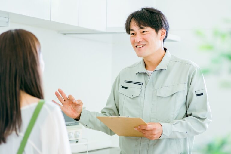 グリストラップから出るゴミの正しい処分方法は？廃棄物の分類と業者委託のポイントを解説